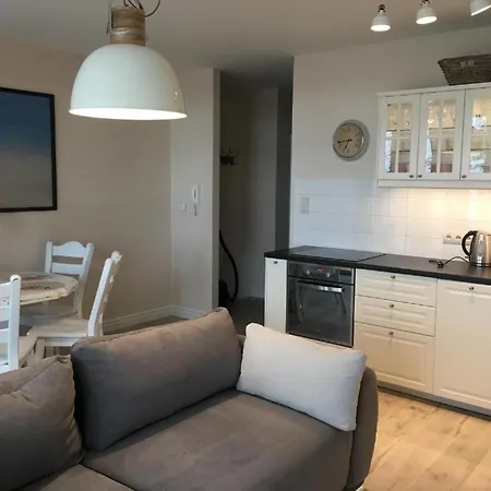 Amalia Z Widokiem Na Morze Rewal